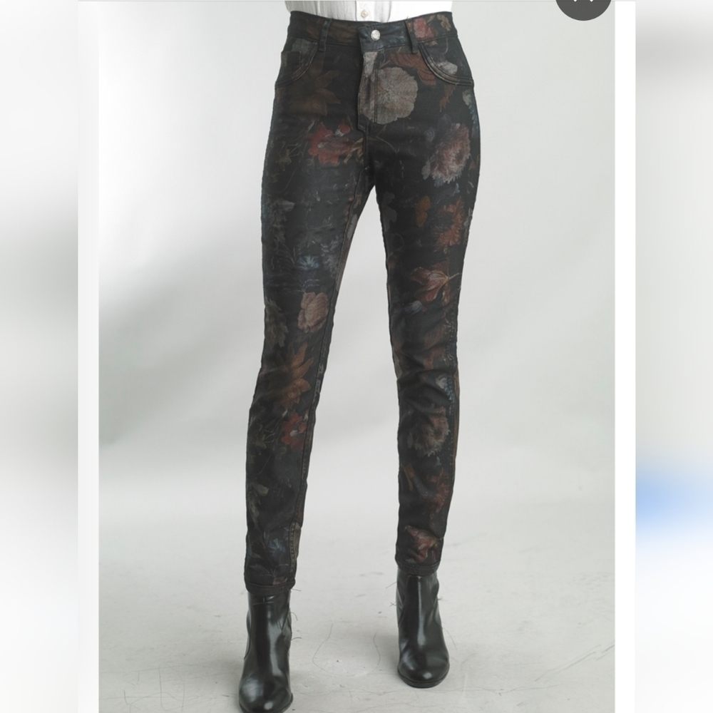 🌟 Renuar reversible floral jeans NWT